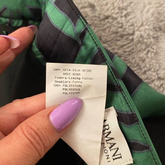 Armani Collezioni 100% satin silk tulip skirt, size 8 - Picture 10 of 10